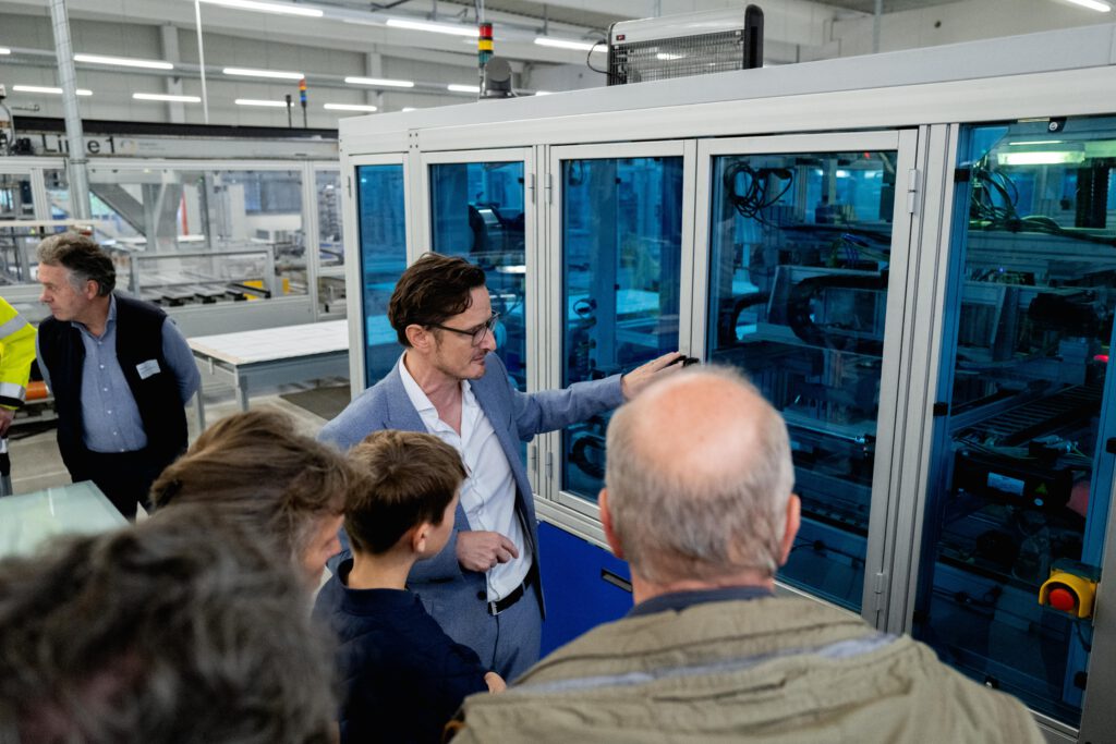 Der Geschäftsführer erklärt Details zur Produktion