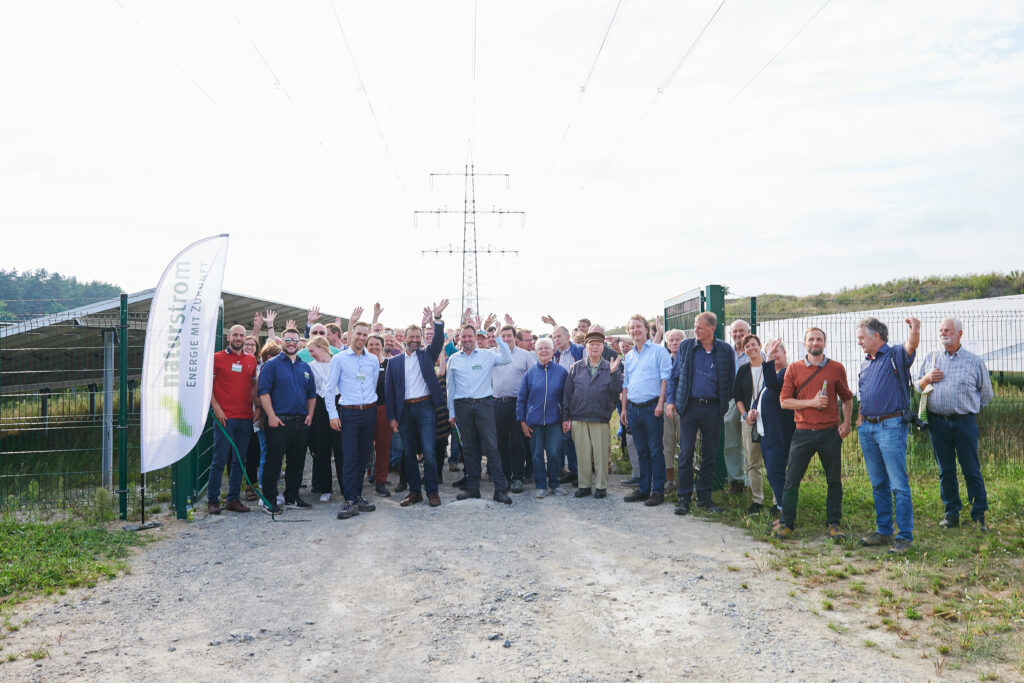 Gruppenbild aller Teilnehmenden