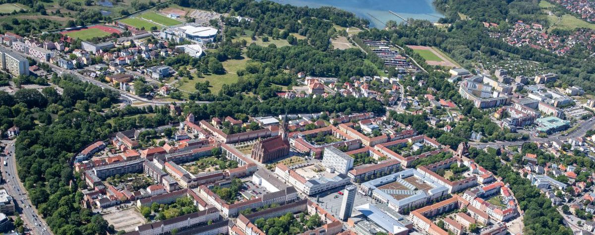 Innenstadt von Neubrandenburg Luftaufnahme, MV_Neubrandenburg_Innenstadt_Adobe-Stock_HPE