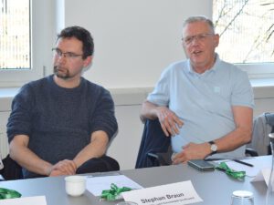 Klimaschutzmanager Stephan Braun aus Greifswald und Uwe Hempfling aus Rostock
